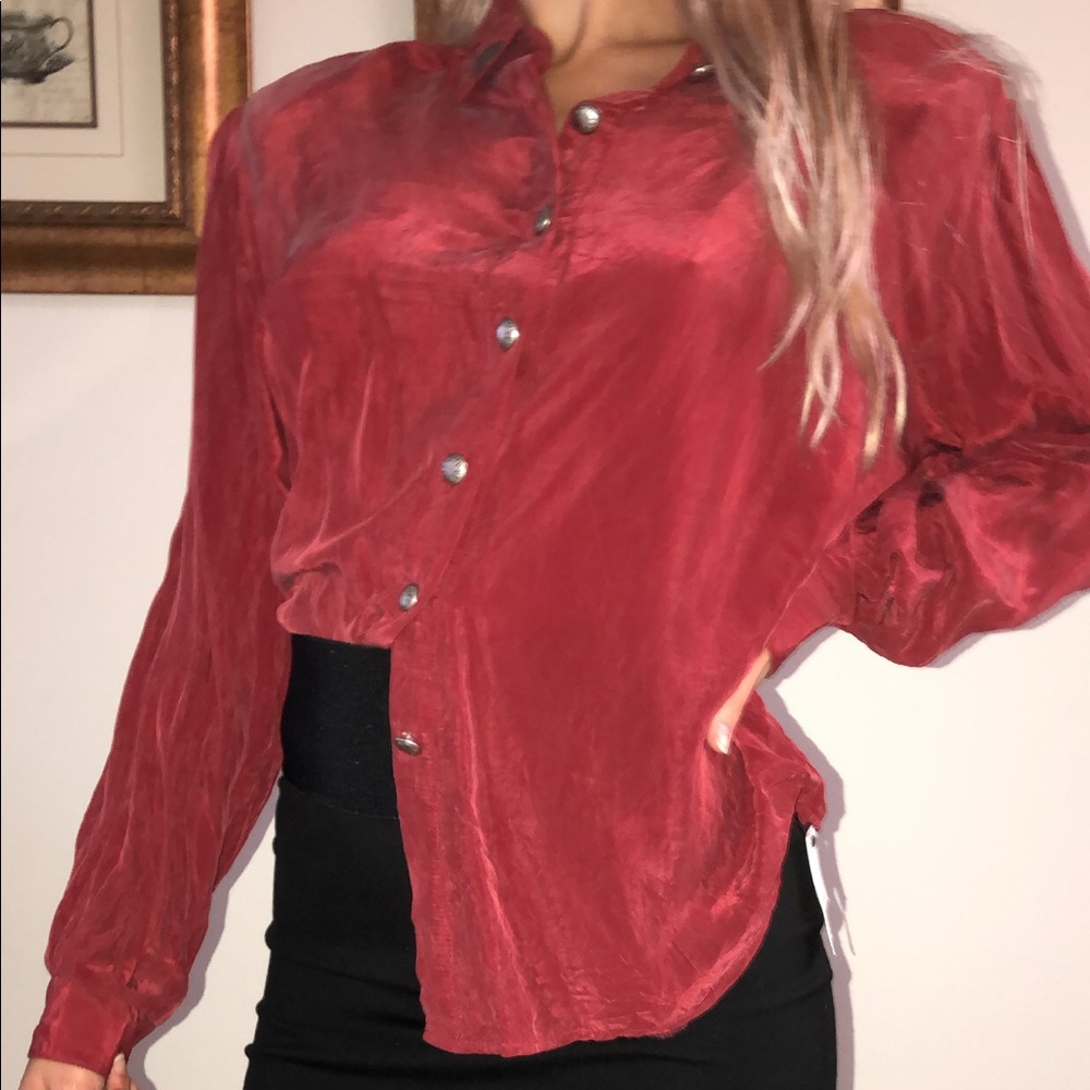 Vintage red shirt w metal details / Circle T